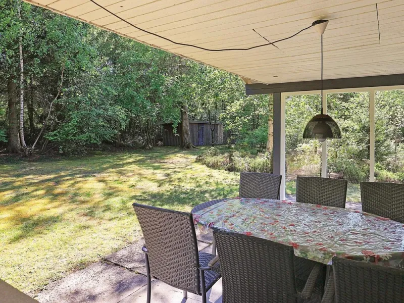 Billede 9 af 6 Person Holiday Home in Hojslev