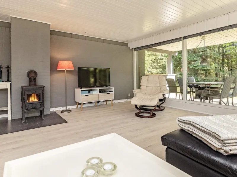 Billede 19 af 6 Person Holiday Home in Hojslev