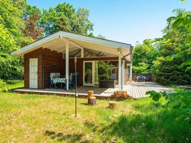 4 Person Holiday Home in Glesborg