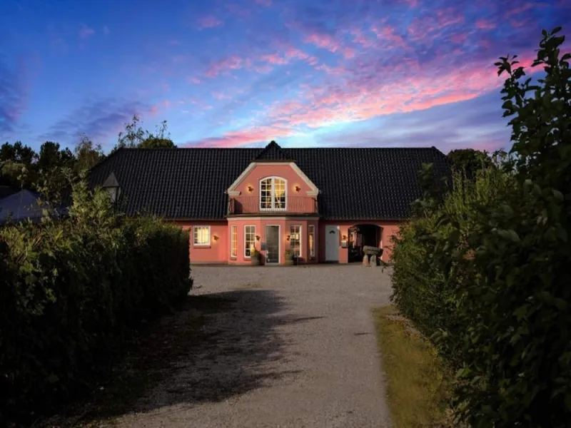 Billede 3 af Splendid Cabin in Camping Resort