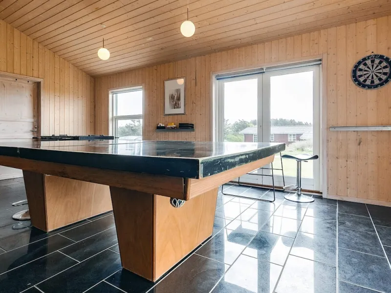 Billede 3 af 5 Star Holiday Home in Lokken