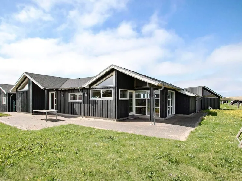 Billede 6 af 5 Star Holiday Home in Lokken