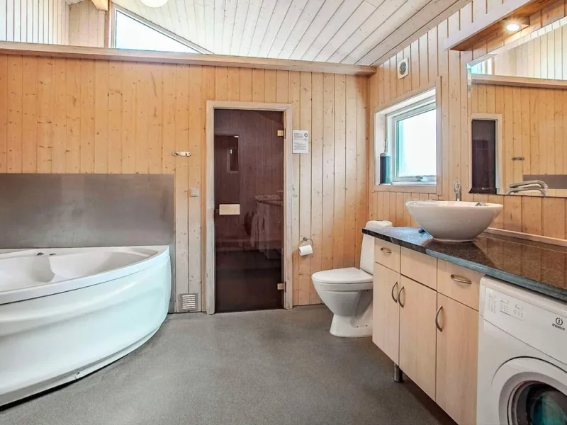 Billede 25 af 5 Star Holiday Home in Lokken