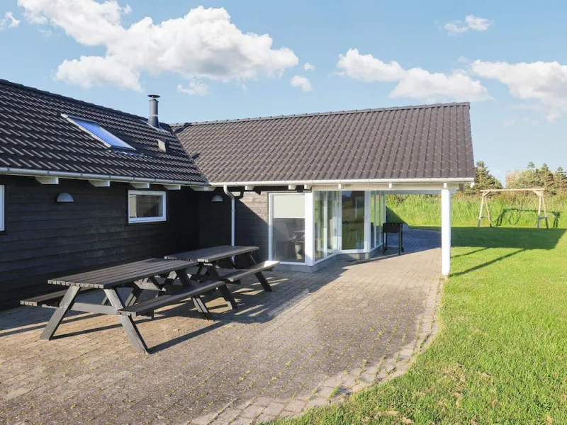 Billede 22 af 4 Star Holiday Home in Lokken