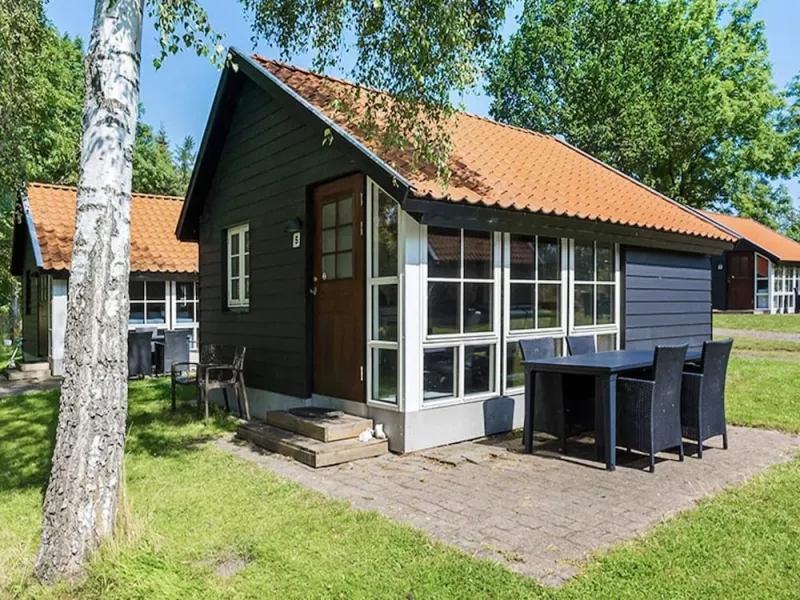 Billede 4 af 6 Person Holiday Park Home in Hesselager
