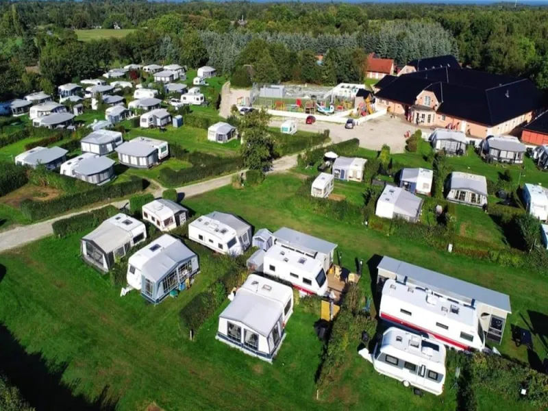 Billede 25 af Amazing Holiday Home With Terrace