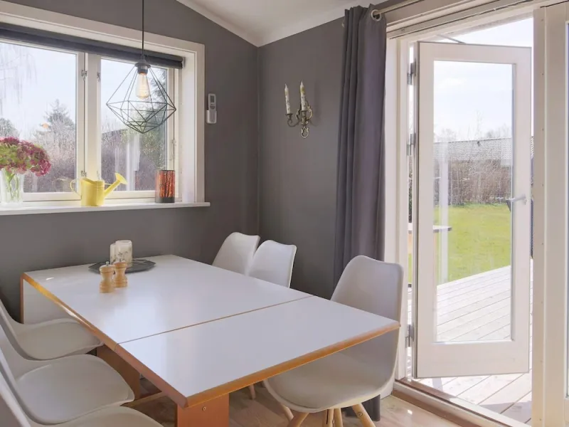 Billede 2 af 6 Person Holiday Home in Jaegerspris-by Traum