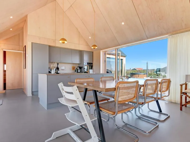 Billede 2 af 5 Star Holiday Home in Lokken
