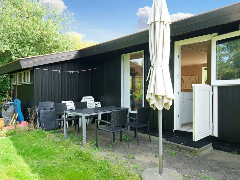 Billede 2 af 6 Person Holiday Home in Farevejle-by Traum