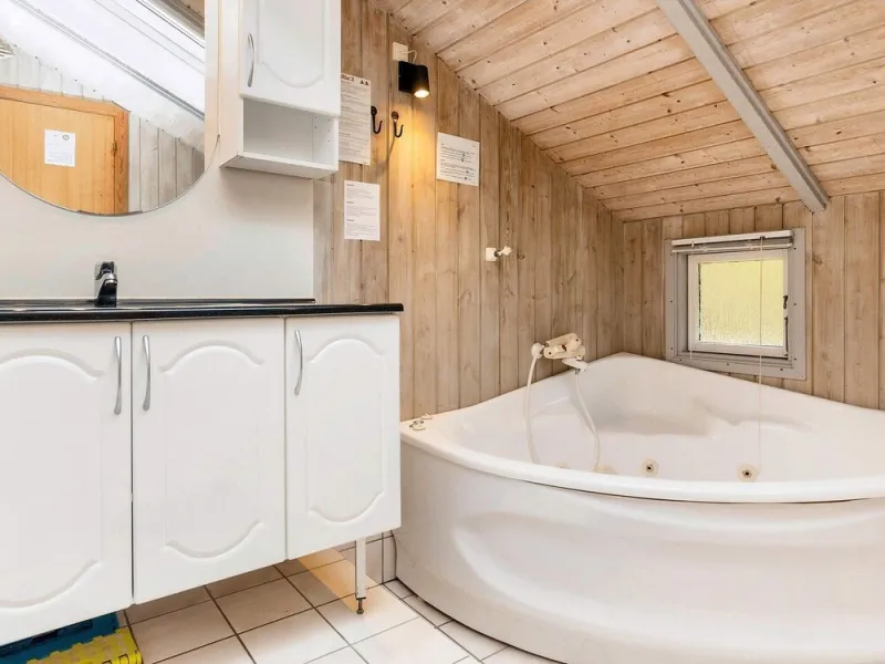 Billede 7 af 4 Star Holiday Home in Nysted