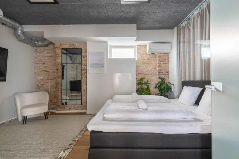 Billede 32 af Spacious Double-Apartment for 10 in CPH City Center