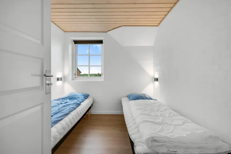 Billede 8 af Large Holiday Home For 20 People With Large Pool, Hot Tub For 7 People And Activity Room