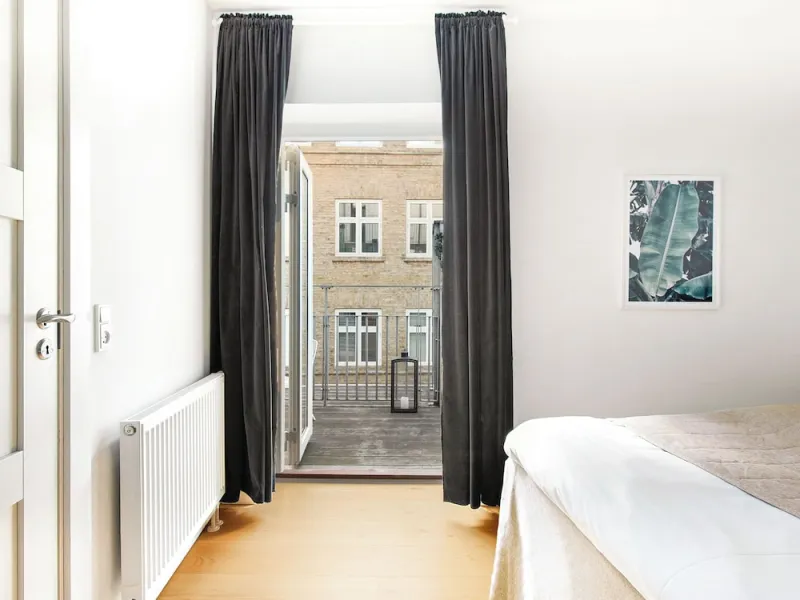 Billede 3 af Sanders Leaves - Charming 3-bdr Apt With City View