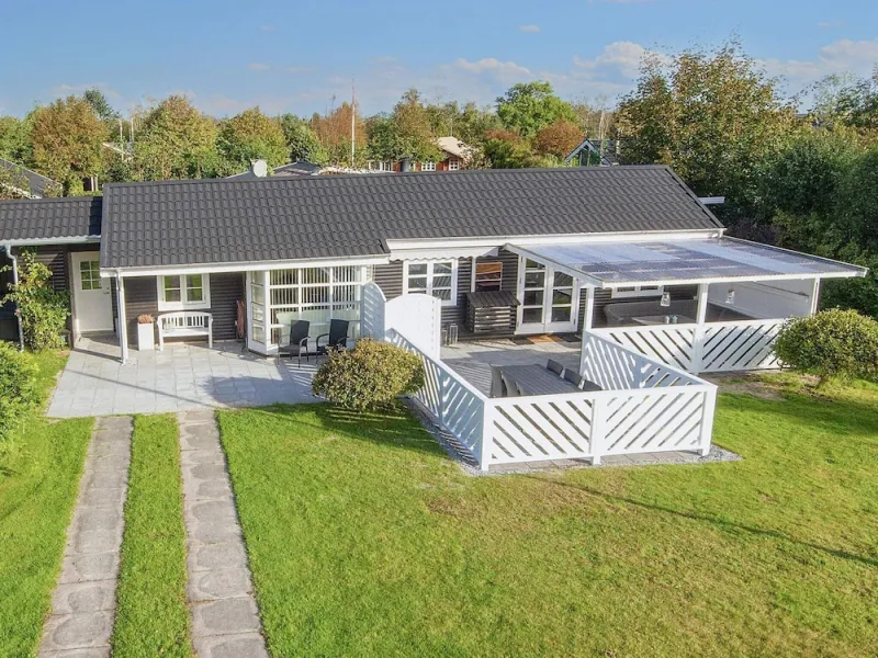 Billede 2 af 4 Star Holiday Home in Grenaa