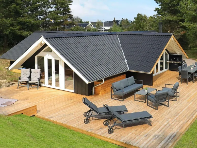 8 Person Holiday Home in Blavand