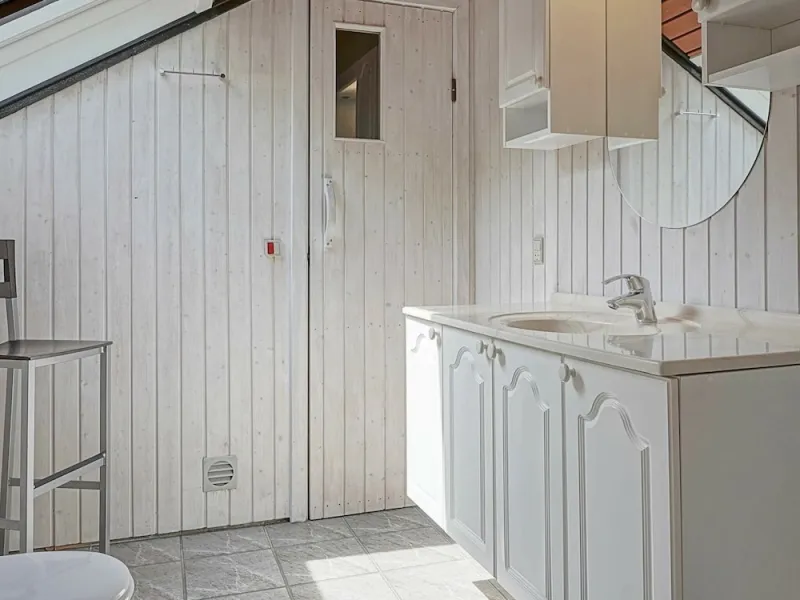 Billede 6 af 8 Person Holiday Home in Aakirkeby