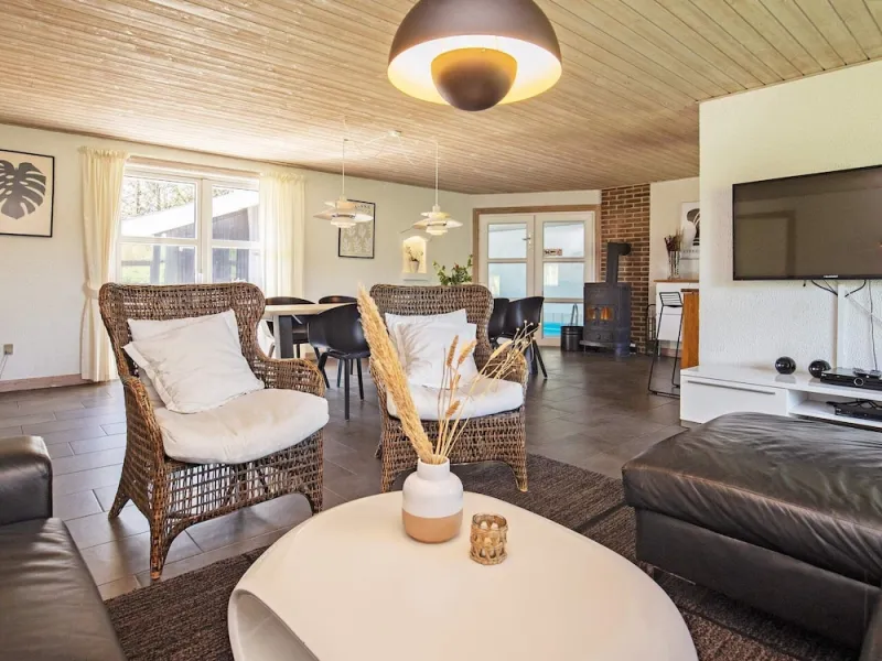 Billede 4 af 10 Person Holiday Home in Blavand