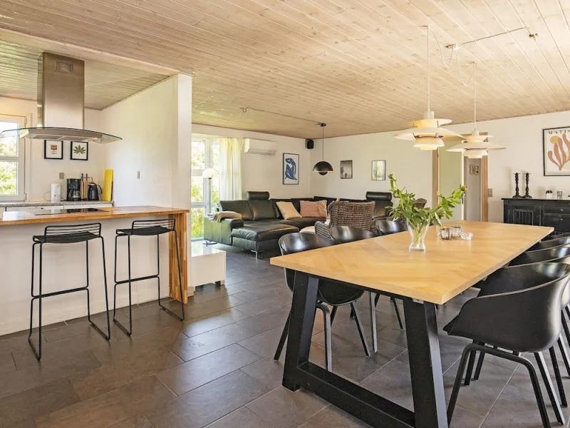 Billede 7 af 10 Person Holiday Home in Blavand