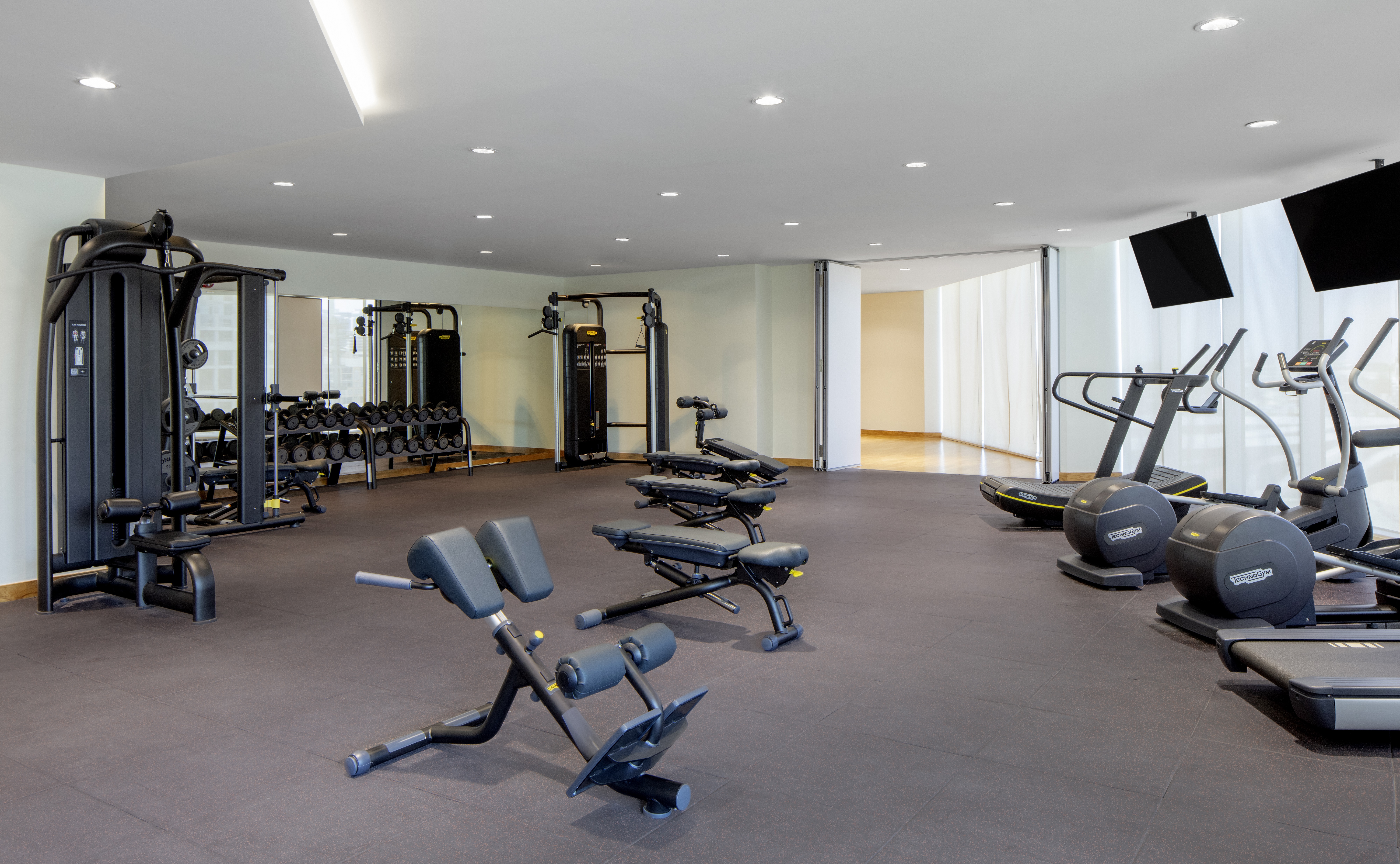 Avani Plus Palm View Dubai Hotel and Suites