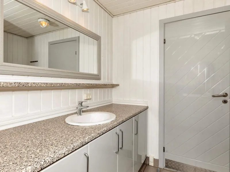 Billede 7 af 10 Person Holiday Home in Lokken