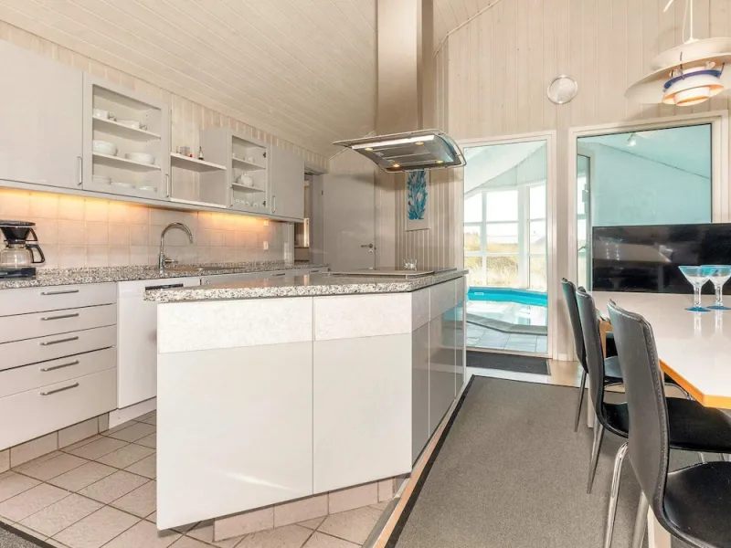 Billede 29 af 10 Person Holiday Home in Lokken