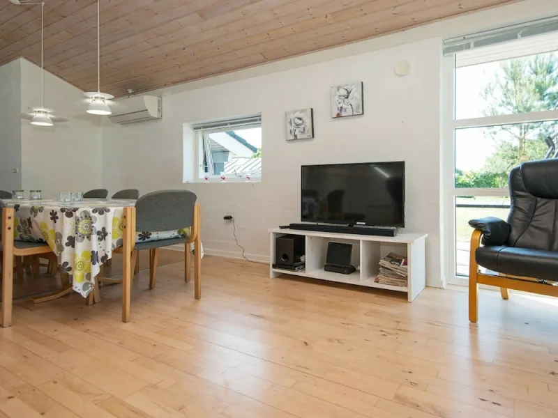 Billede 21 af 11 Person Holiday Home in Glesborg
