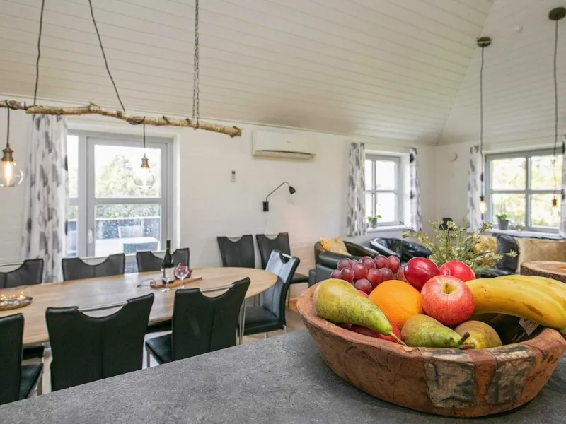 Billede 7 af 10 Person Holiday Home in Blavand