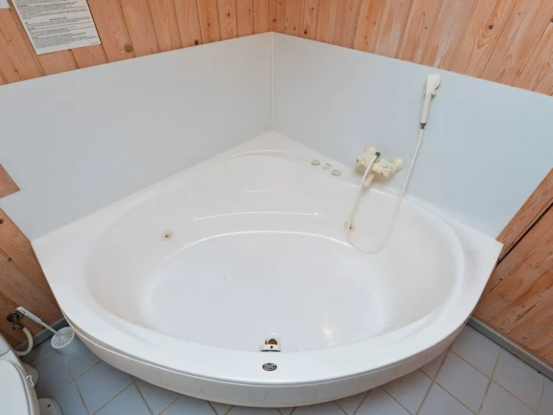 Billede 6 af Bright Holiday Home in Jutland near Lake