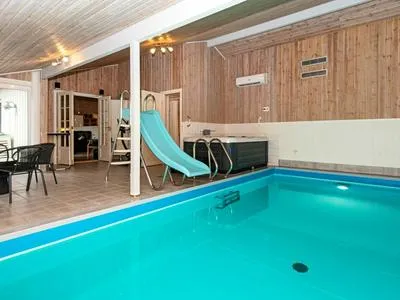 Billede 31 af 8 Person Holiday Home in Oksbol