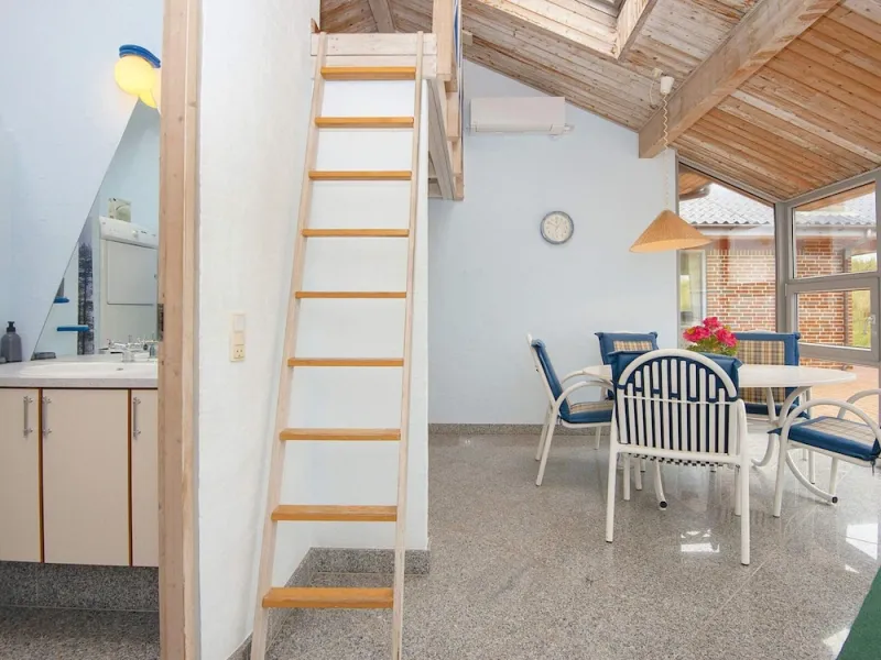 Billede 2 af 9 Person Holiday Home in Ringkobing