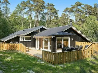 Billede 20 af Luxury Retreat Near Beach