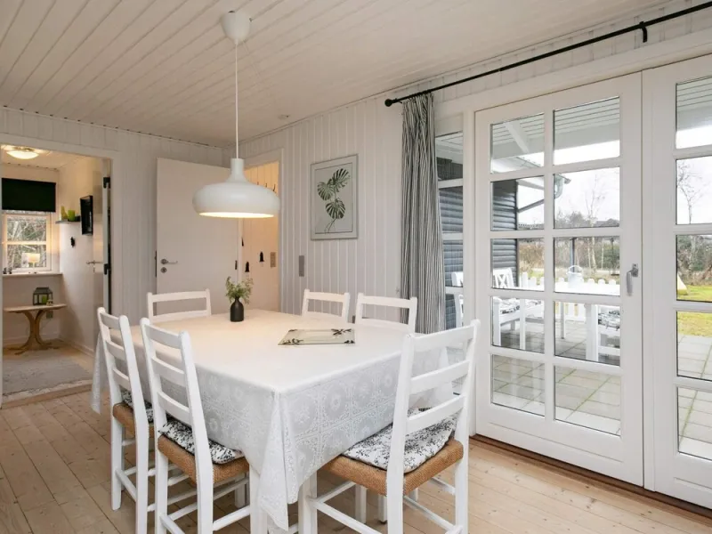 Billede 9 af 6 Person Holiday Home in Hals