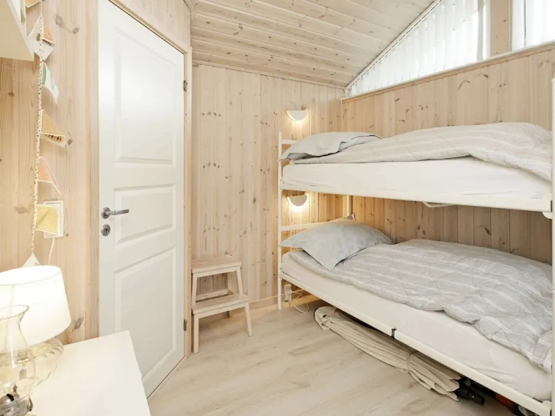 Billede 2 af 6 Person Holiday Home in Saeby