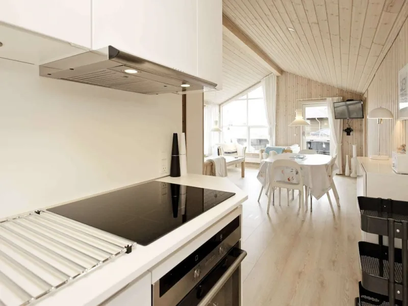 Billede 10 af 6 Person Holiday Home in Saeby