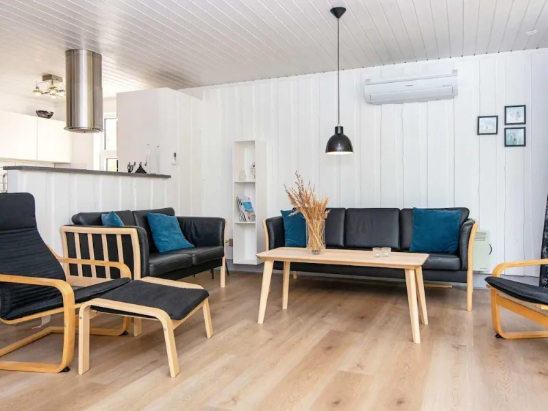 Billede 2 af 8 Person Holiday Home in Romo