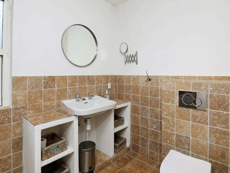 Billede 22 af 8 Person Holiday Home in Frorup