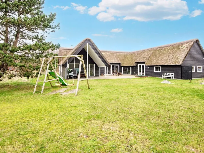 Billede 4 af 20 Person Holiday Home in Romo