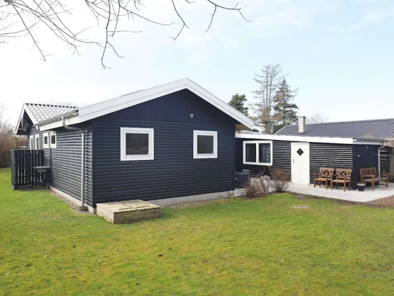 7 Person Holiday Home in Bogense