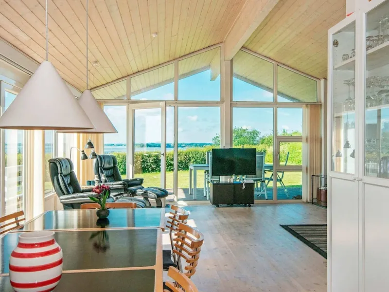Billede 7 af Spacious Holiday Home in Egernsund with Hot Tub