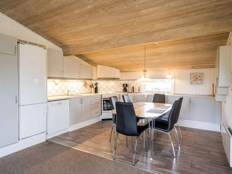 Billede 6 af 6 Person Holiday Home in Henne