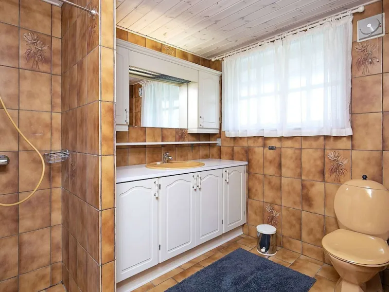 Billede 2 af 6 Person Holiday Home in Blavand