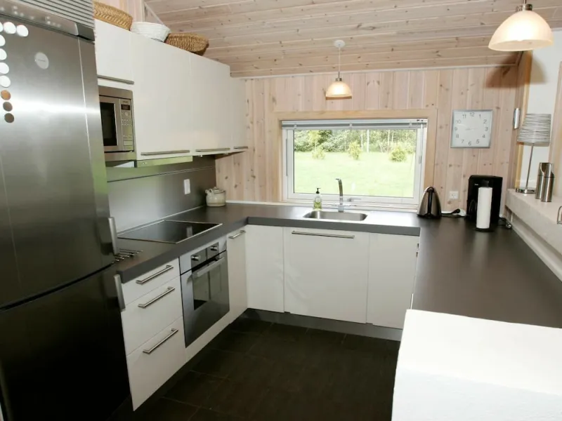 Billede 3 af 10 Person Holiday Home in Aakirkeby