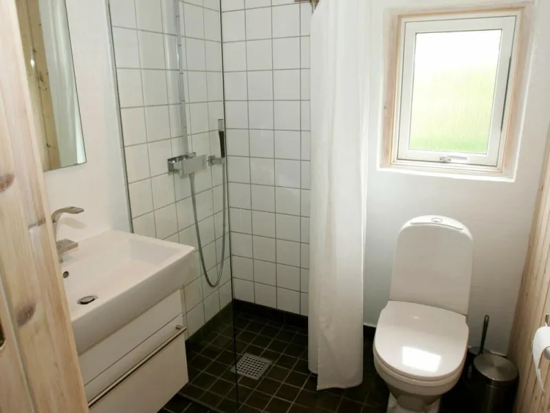 Billede 16 af 10 Person Holiday Home in Aakirkeby