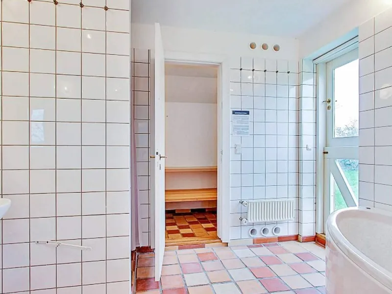 Billede 3 af 8 Person Holiday Home in Humble