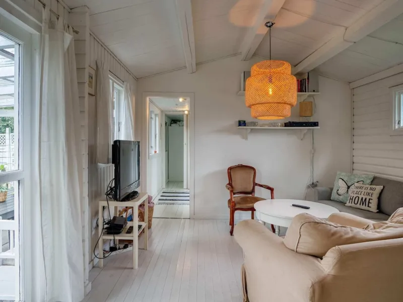 Billede 2 af 6 Person Holiday Home in Rodby