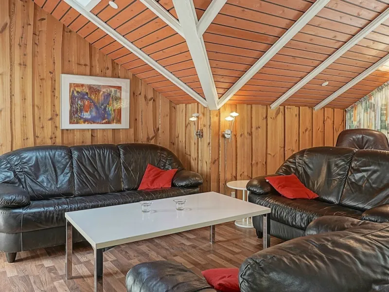 Billede 4 af 8 Person Holiday Home in Aakirkeby