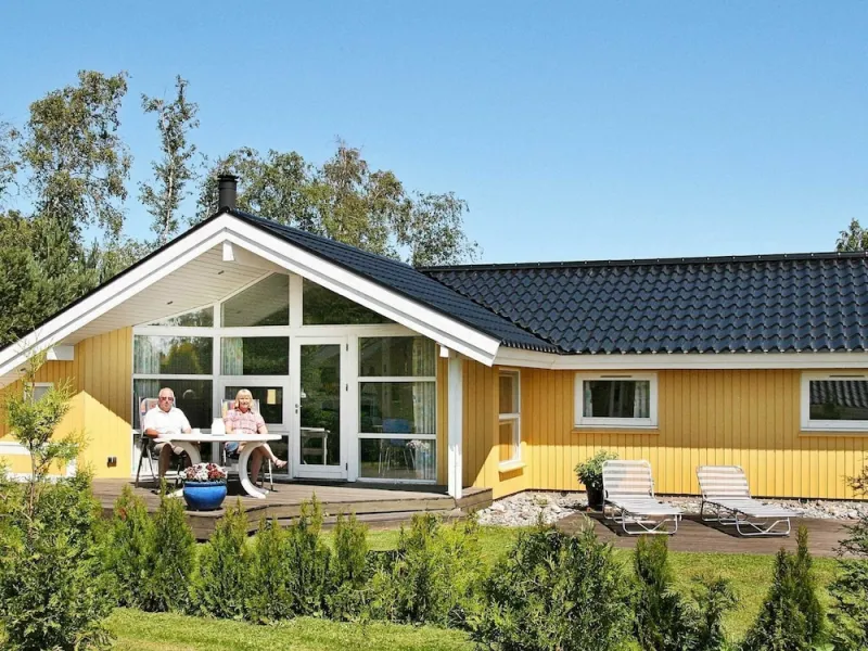 10 Person Holiday Home in Vaeggerlose