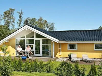 Billede 16 af 10 Person Holiday Home in Vaeggerlose