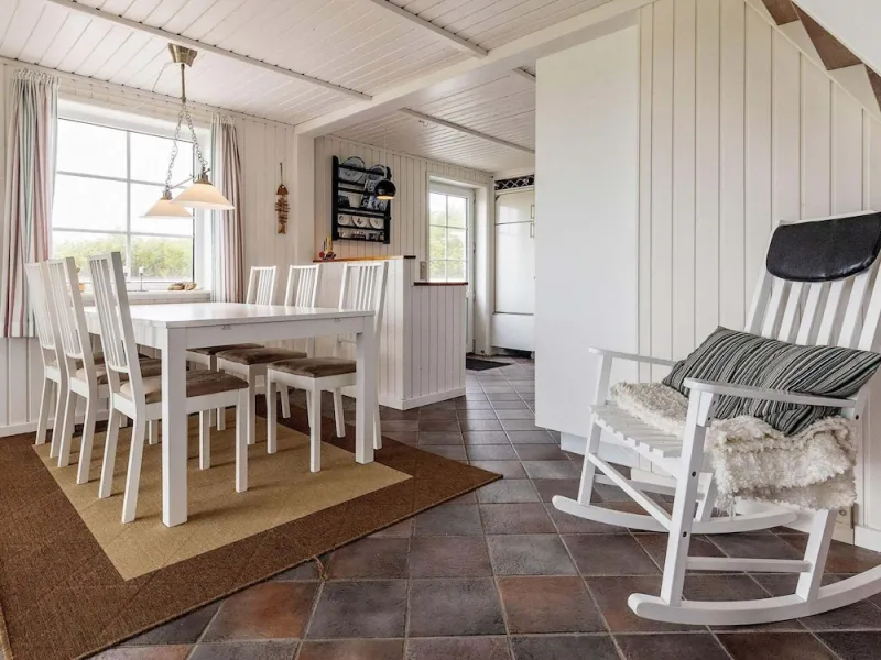 Billede 2 af Cozy Holiday Home in Lokken near Sea