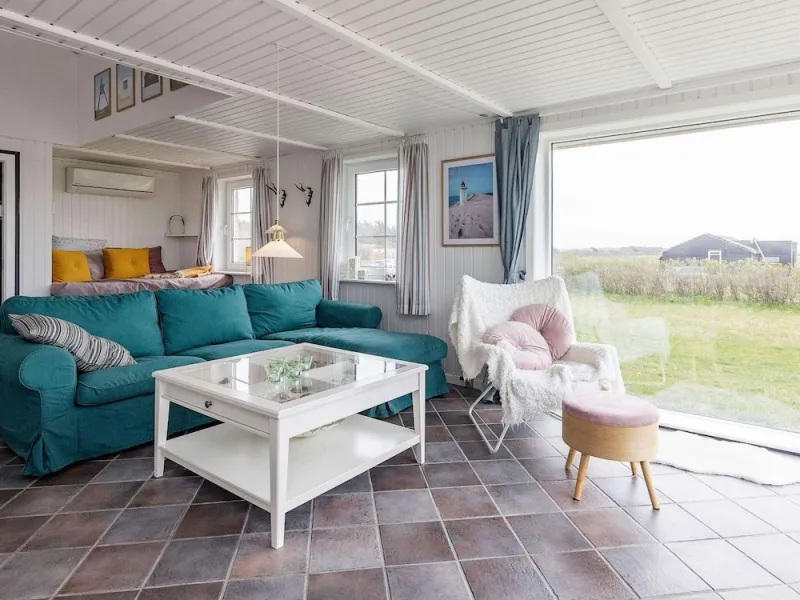 Billede 17 af Cozy Holiday Home in Lokken near Sea